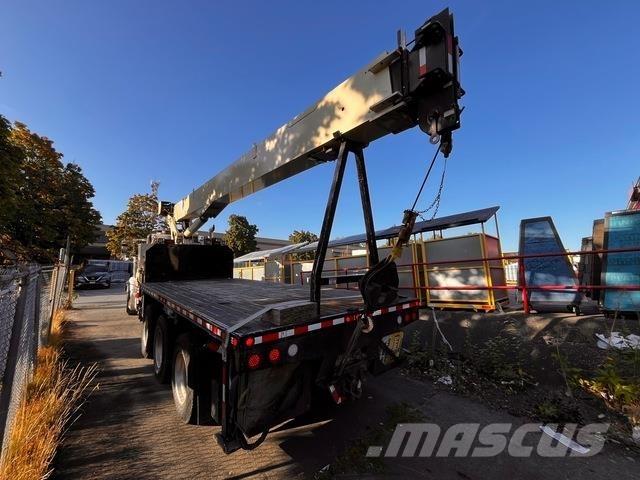 Peterbilt 367 Boom / Crane / Bucket Trucks