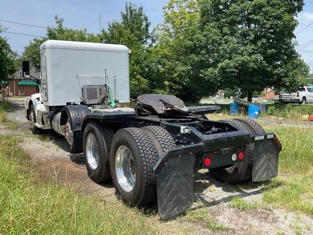 Peterbilt 377 Conventional Trucks / Tractor Trucks