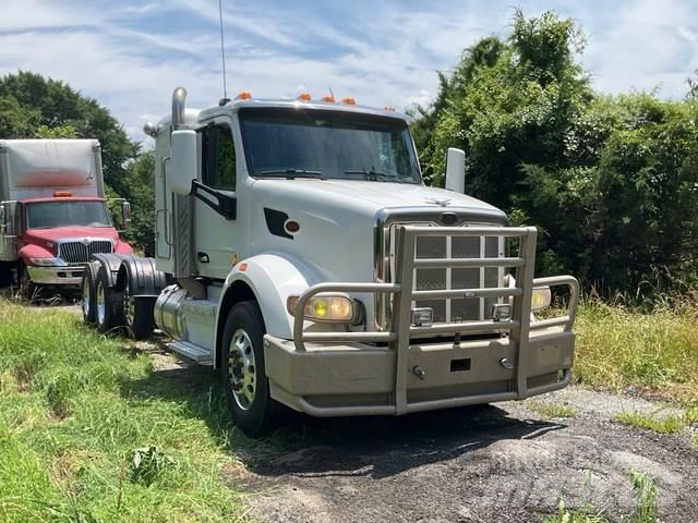 Peterbilt 377 Conventional Trucks / Tractor Trucks