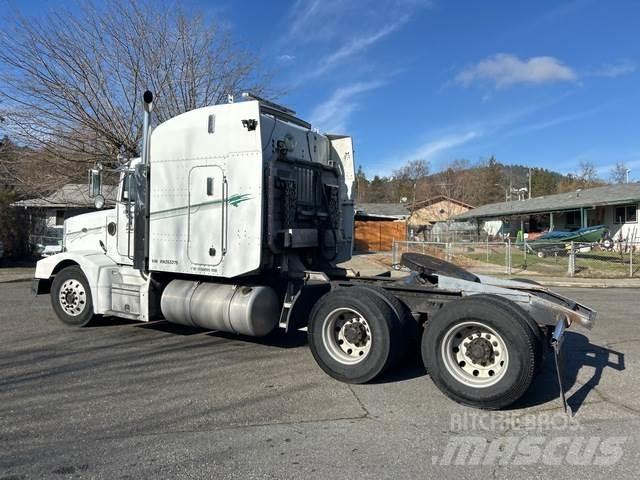 Peterbilt 377 Conventional Trucks / Tractor Trucks