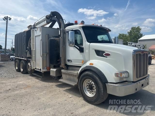 Peterbilt 377 Crawler Excavators