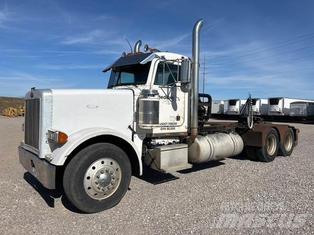Peterbilt 378 Conventional Trucks / Tractor Trucks