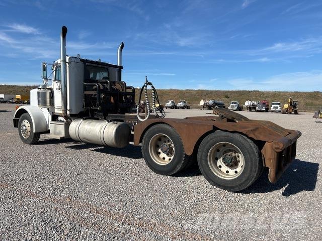 Peterbilt 378 Conventional Trucks / Tractor Trucks