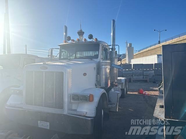 Peterbilt 378 Conventional Trucks / Tractor Trucks