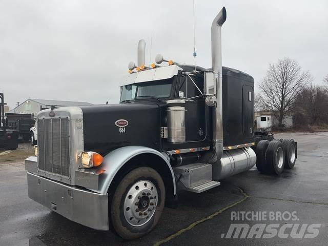Peterbilt 378 Conventional Trucks / Tractor Trucks