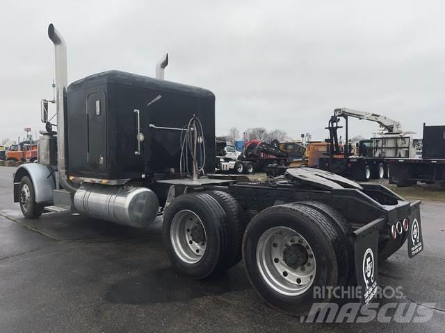 Peterbilt 378 Conventional Trucks / Tractor Trucks