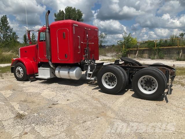 Peterbilt 378 Conventional Trucks / Tractor Trucks
