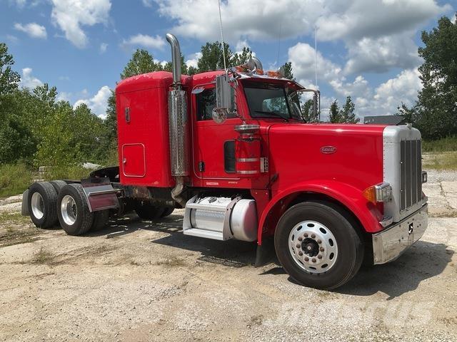 Peterbilt 378 Conventional Trucks / Tractor Trucks
