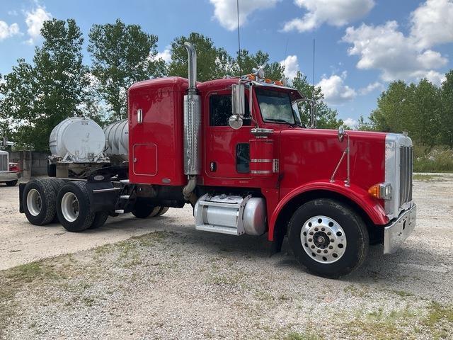 Peterbilt 378 Conventional Trucks / Tractor Trucks