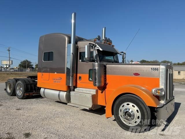 Peterbilt 379 Conventional Trucks / Tractor Trucks