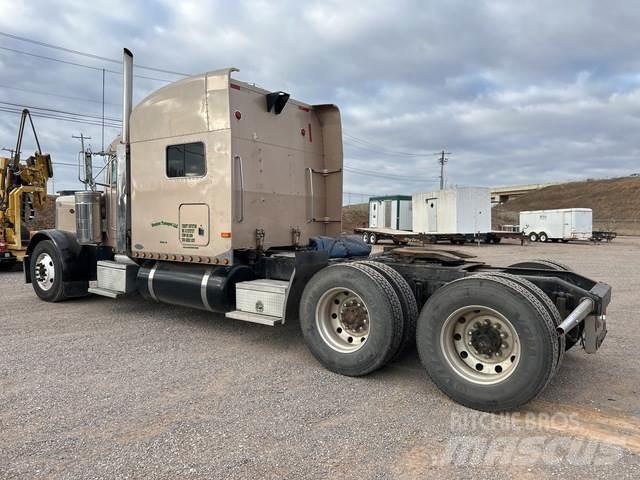 Peterbilt 379 Conventional Trucks / Tractor Trucks