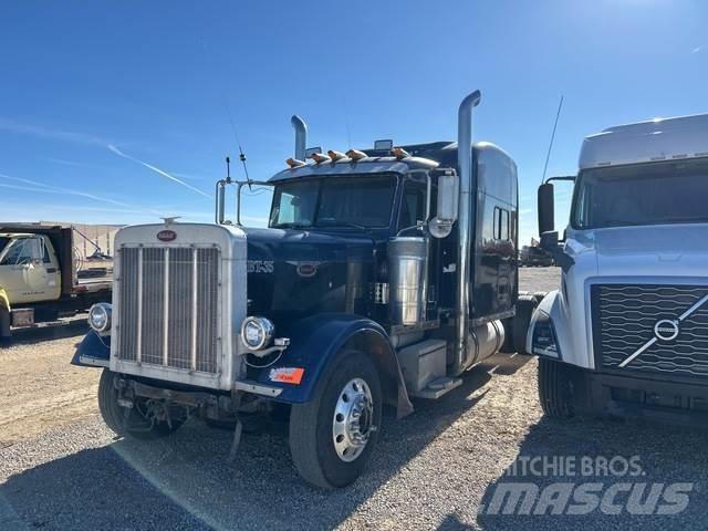 Peterbilt 379 Conventional Trucks / Tractor Trucks