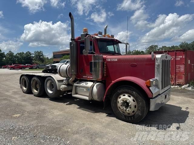 Peterbilt 379 Conventional Trucks / Tractor Trucks