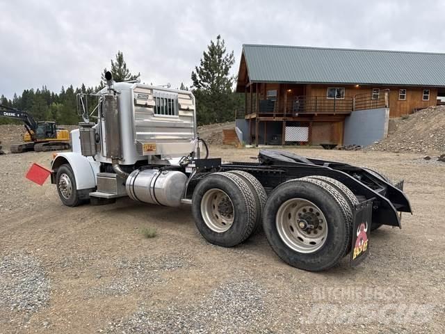 Peterbilt 379 Conventional Trucks / Tractor Trucks