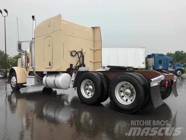 Peterbilt 379 Conventional Trucks / Tractor Trucks