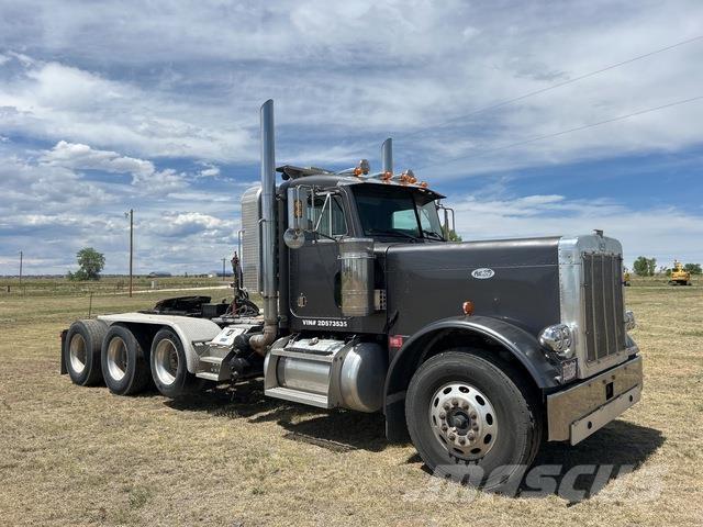 Peterbilt 379 Conventional Trucks / Tractor Trucks