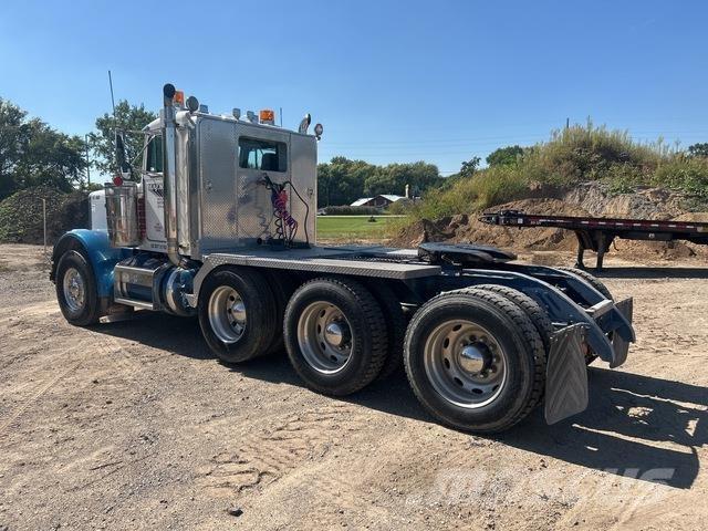 Peterbilt 379 Conventional Trucks / Tractor Trucks