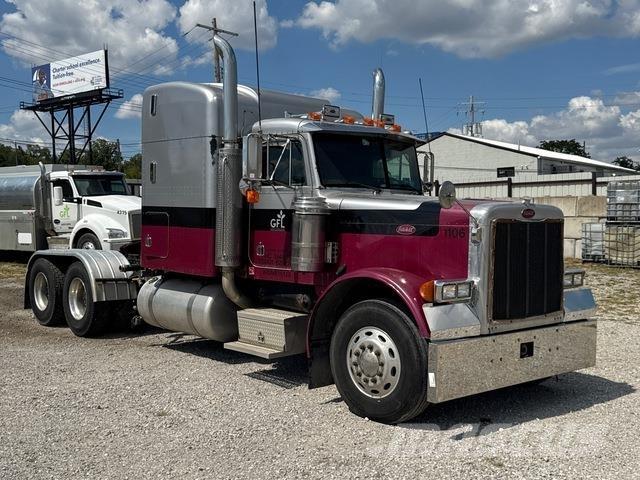 Peterbilt 379 Conventional Trucks / Tractor Trucks