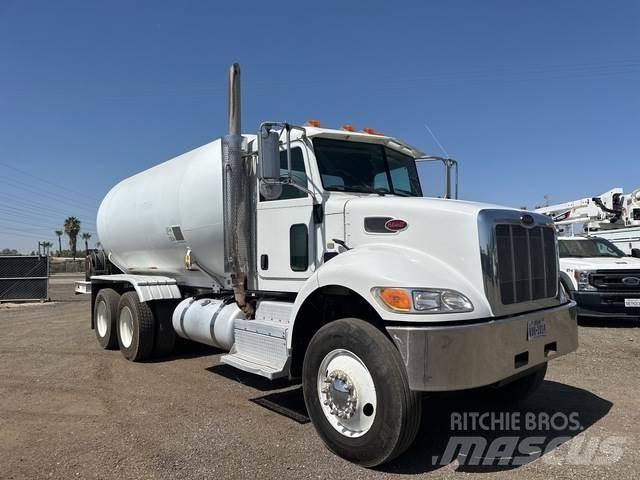 Peterbilt 382 Tank Trucks