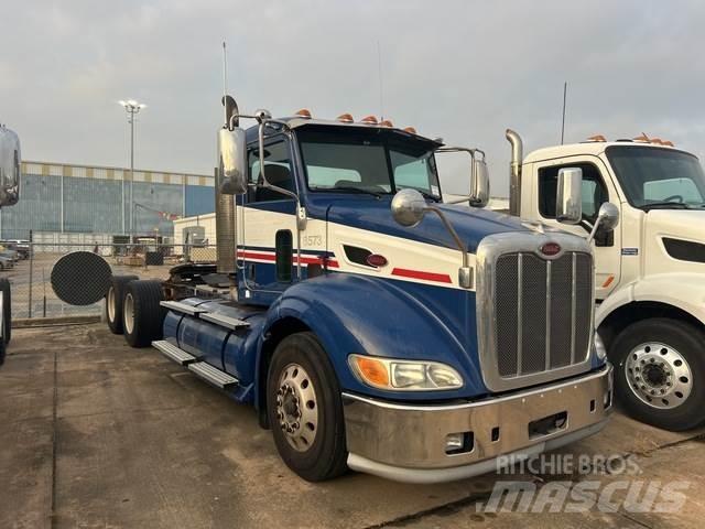 Peterbilt 384 Conventional Trucks / Tractor Trucks