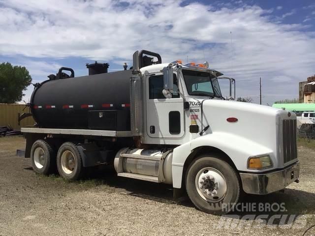 Peterbilt 385 Vacuum Trucks
