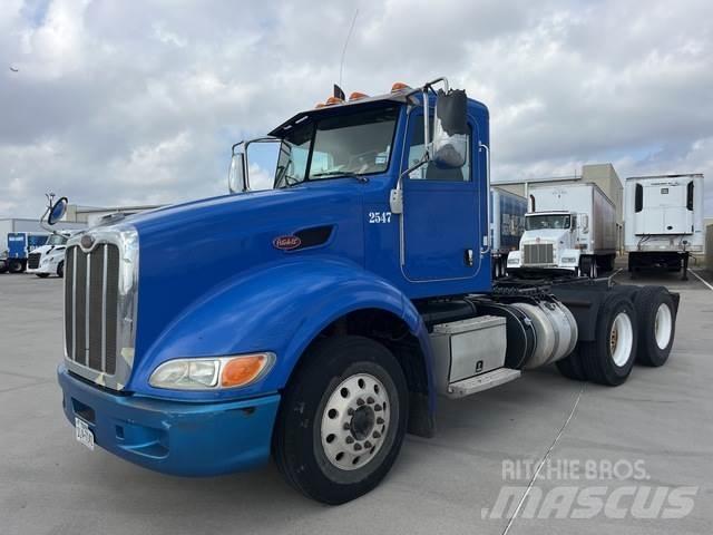 Peterbilt 386 Conventional Trucks / Tractor Trucks