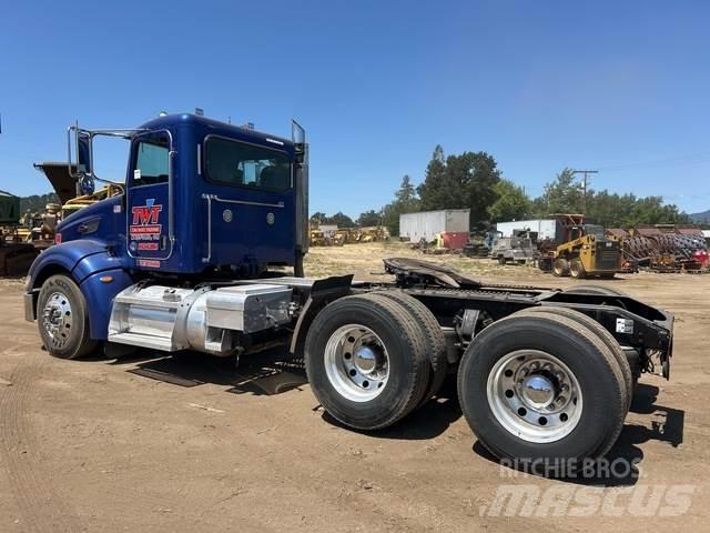 Peterbilt 386 Conventional Trucks / Tractor Trucks