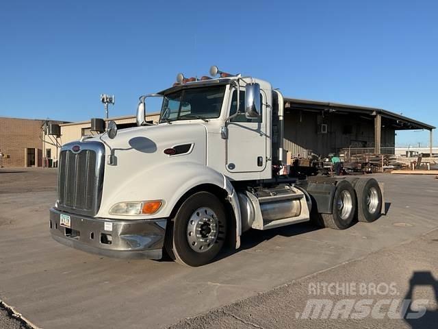 Peterbilt 386 Conventional Trucks / Tractor Trucks