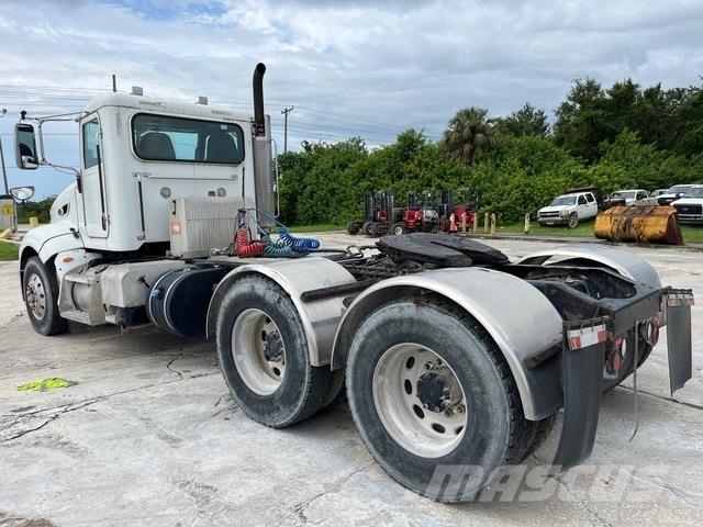 Peterbilt 386 Conventional Trucks / Tractor Trucks