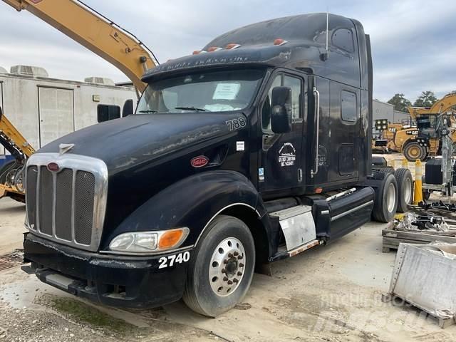 Peterbilt 387 Conventional Trucks / Tractor Trucks