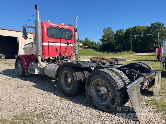 Peterbilt 388 Conventional Trucks / Tractor Trucks