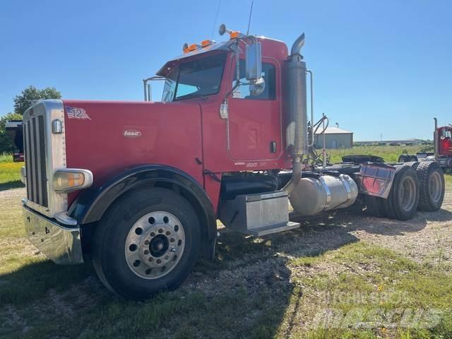 Peterbilt 388 Conventional Trucks / Tractor Trucks