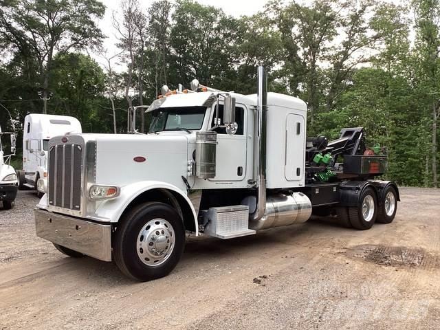 Peterbilt 388 Tow Trucks / Wreckers