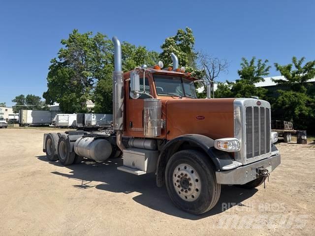 Peterbilt 388 Conventional Trucks / Tractor Trucks