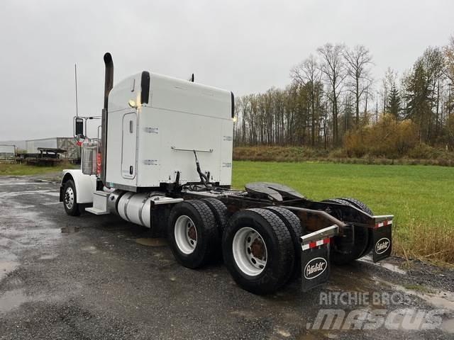 Peterbilt 389 Conventional Trucks / Tractor Trucks