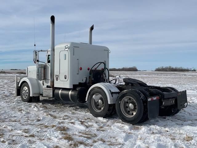 Peterbilt 389 Conventional Trucks / Tractor Trucks