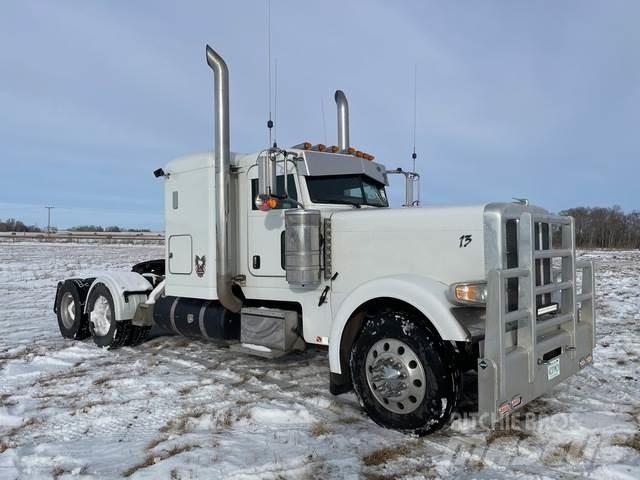 Peterbilt 389 Conventional Trucks / Tractor Trucks