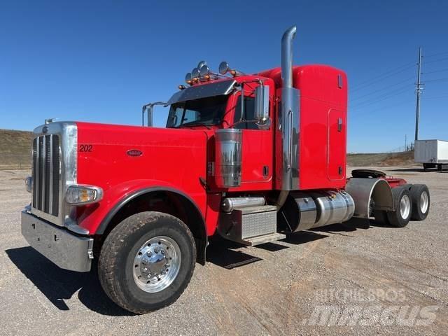 Peterbilt 389 Conventional Trucks / Tractor Trucks
