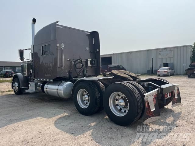 Peterbilt 389 Conventional Trucks / Tractor Trucks