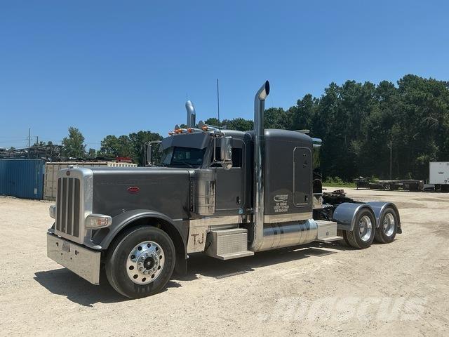 Peterbilt 389 Conventional Trucks / Tractor Trucks