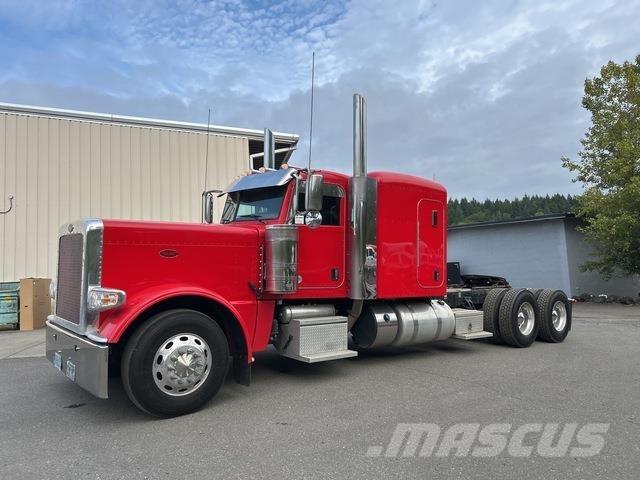 Peterbilt 389 Conventional Trucks / Tractor Trucks