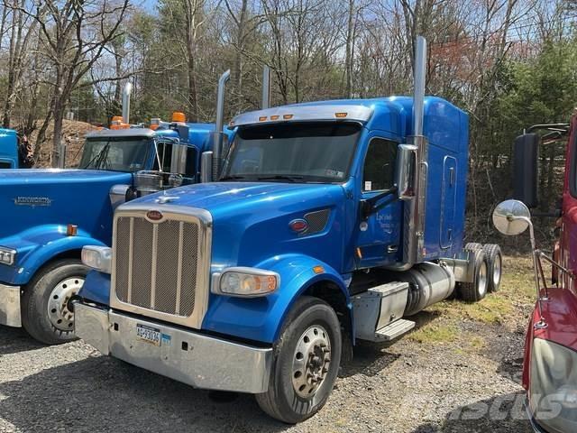 Peterbilt 567 Conventional Trucks / Tractor Trucks