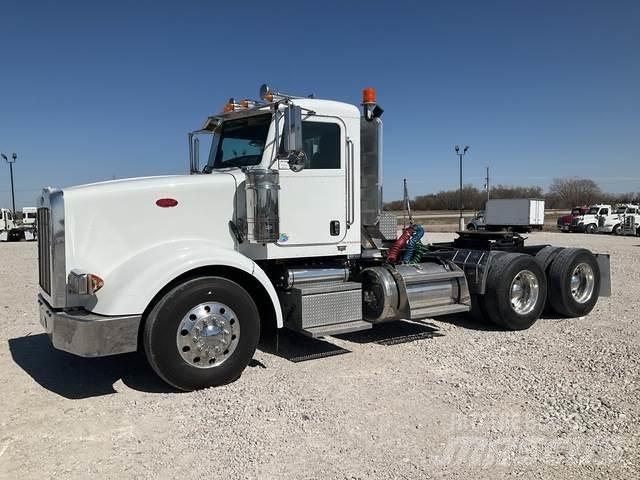 Peterbilt 567 Conventional Trucks / Tractor Trucks