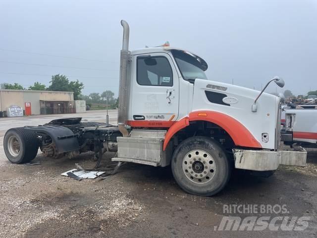 Peterbilt 567 Conventional Trucks / Tractor Trucks