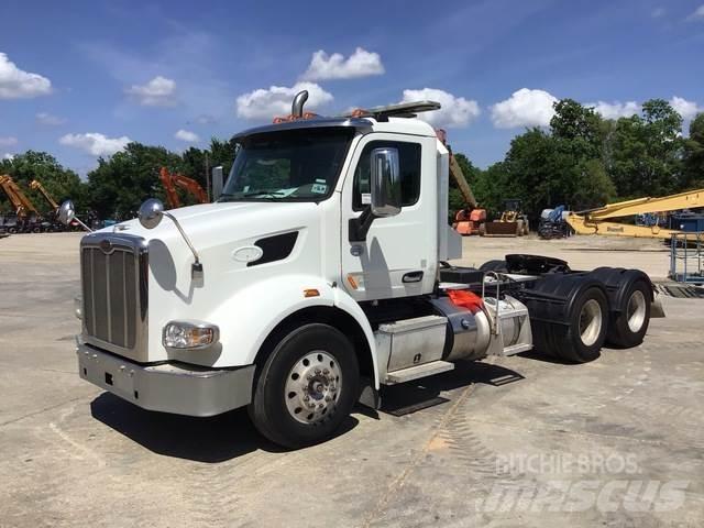 Peterbilt 567 Conventional Trucks / Tractor Trucks