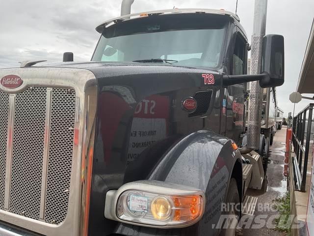 Peterbilt 567 Conventional Trucks / Tractor Trucks