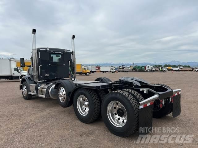 Peterbilt 567 Conventional Trucks / Tractor Trucks