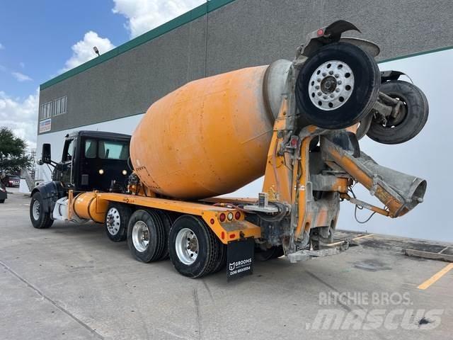 Peterbilt 567 Other Trucks