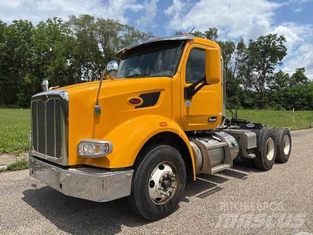 Peterbilt 567 Conventional Trucks / Tractor Trucks