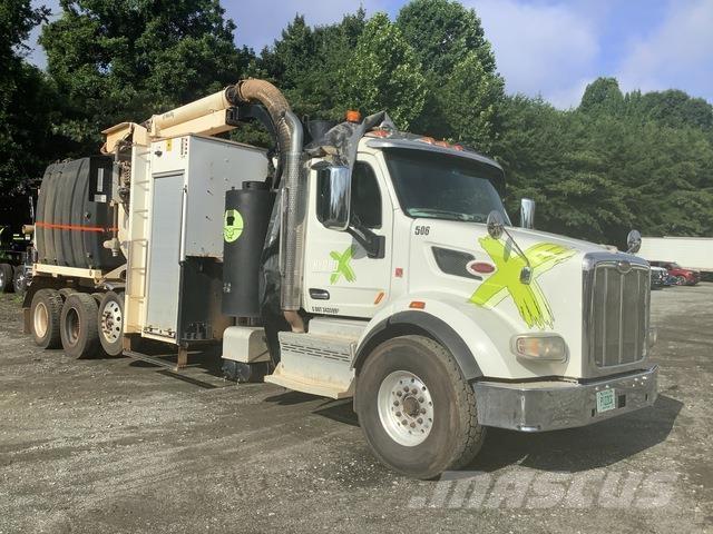 Peterbilt 567 Crawler Excavators